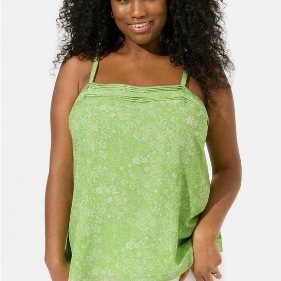 Torrid 3X Pin Tuck Square Neck Green Floral chiffon lined Camisole: 3511 - Picture 2 of 15